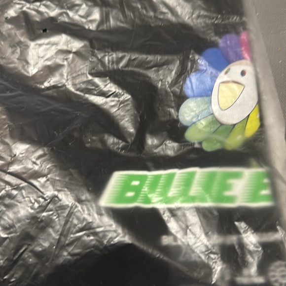 New Billie Eilish by Takashi Murakami UT Short Sleeve Oversized Graphic - Picture 6 of 9